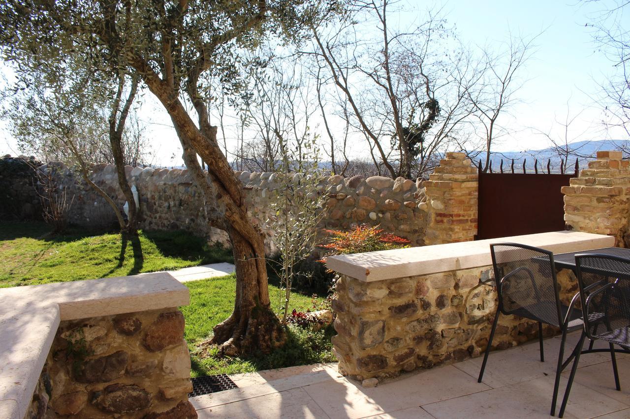 Giardino Degli Ulivi Apartman Caprino Veronese Szoba fotó